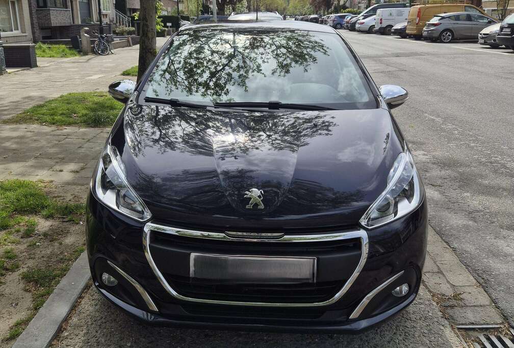 Peugeot 208 1.2 PureTech Signature S