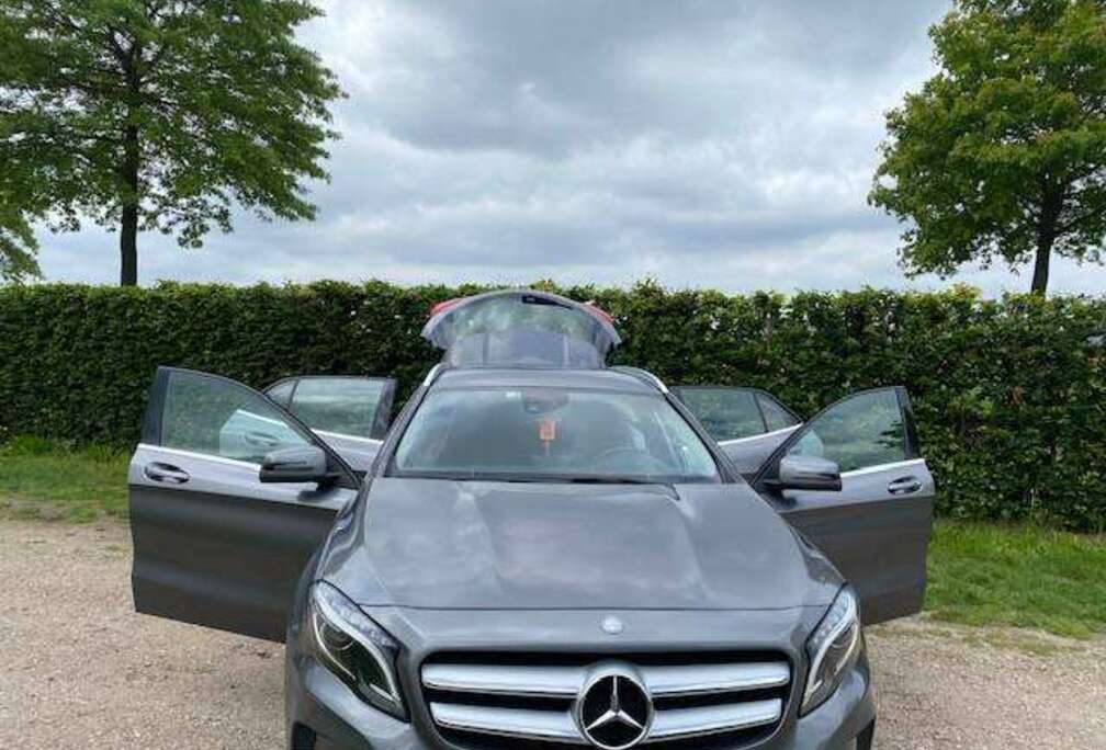 Mercedes-Benz GLA 180