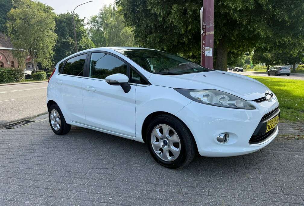 Ford 1.6 TDCi Titanium ECOnetic DPF