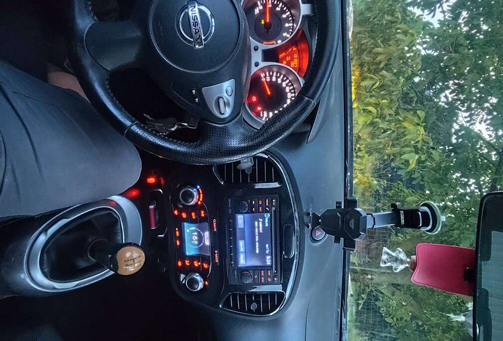 Nissan Juke 1.6i 2WD Acenta Connect