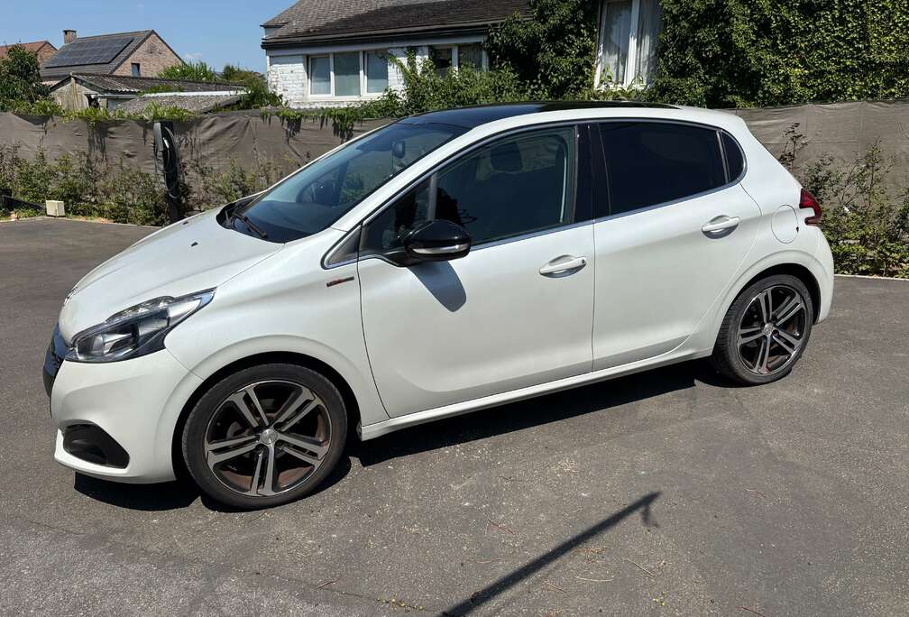Peugeot 208 1.2 PureTech GT Line S