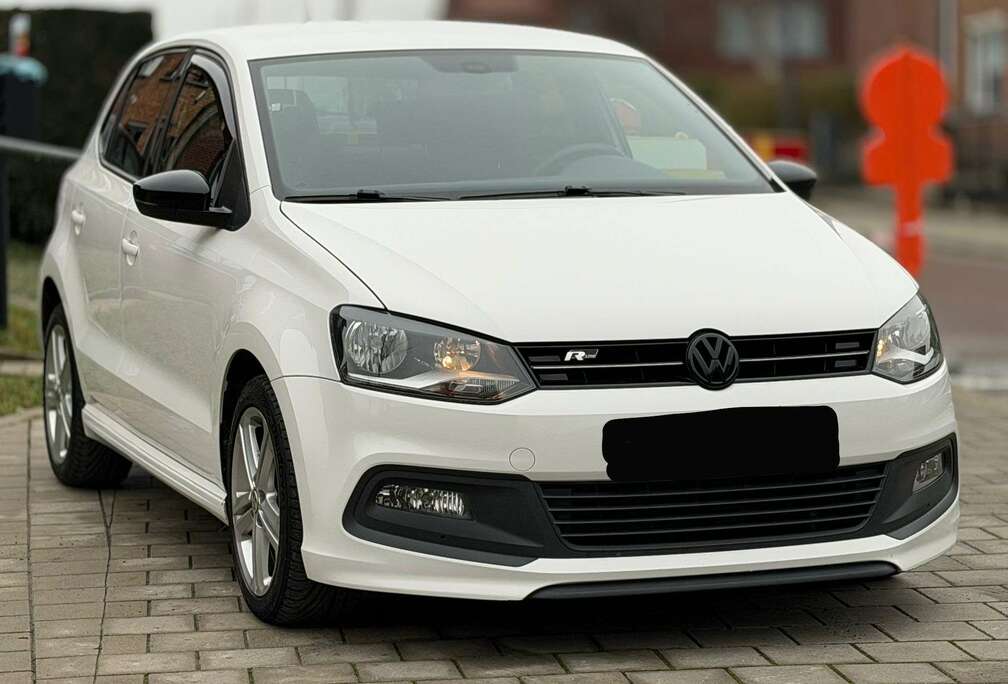 Volkswagen 1.2i R-LINE  CARPLAY  CRUISE CTRL  P.SENS