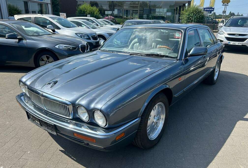 Jaguar 3.2i / OLDTIMER