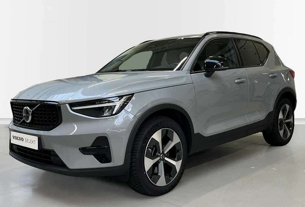 Volvo Plus Dark B3 Mild hybride  Pano dak  Beige leder