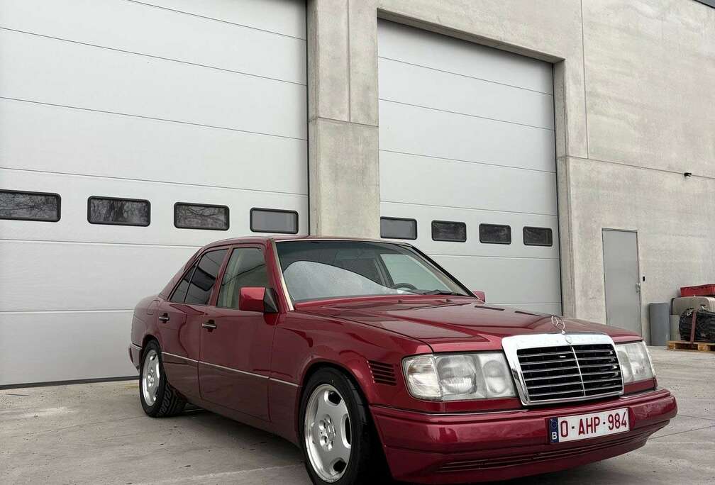 Mercedes-Benz W124 TD