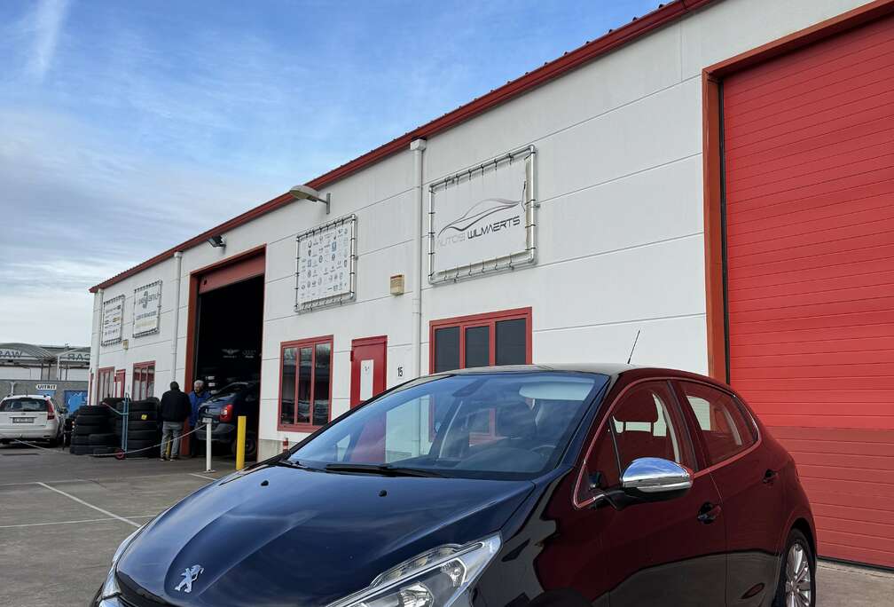 Peugeot style 2016 1.2i 59000km led/navi/cam/pdc