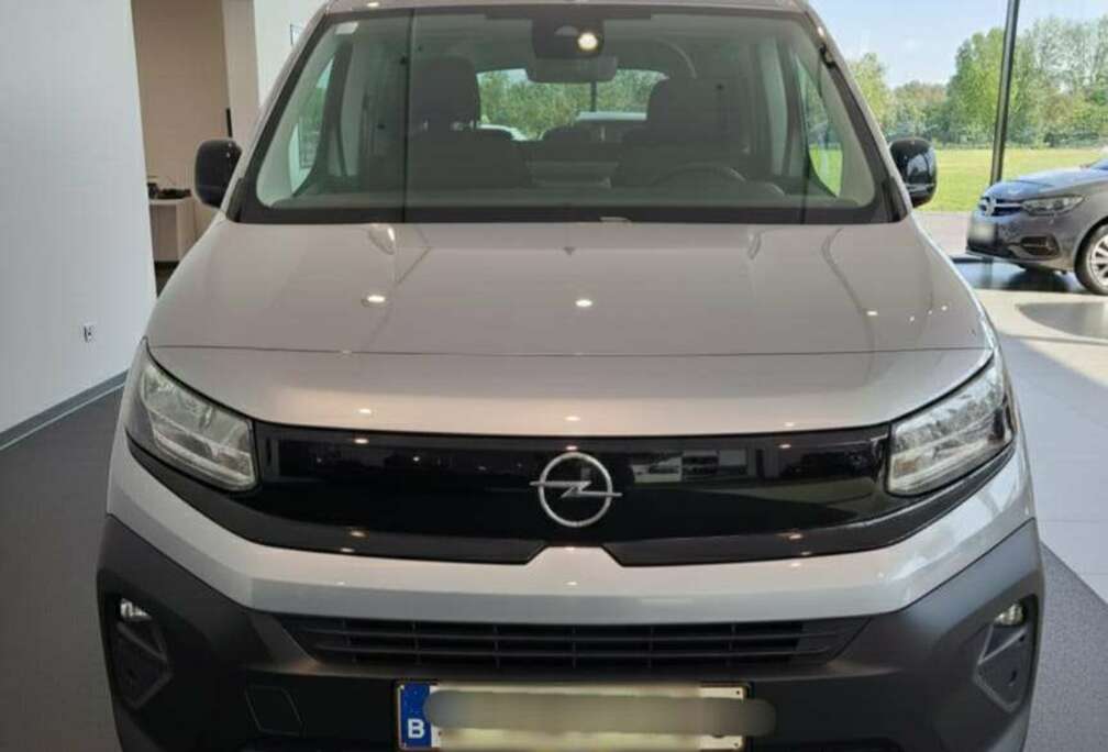 Opel 1.2 Turbo L1H1 Light S/S (EU6.4) met nog 3 jaar garantie. Verkoop wegens aankoop grotere lichte vracht.