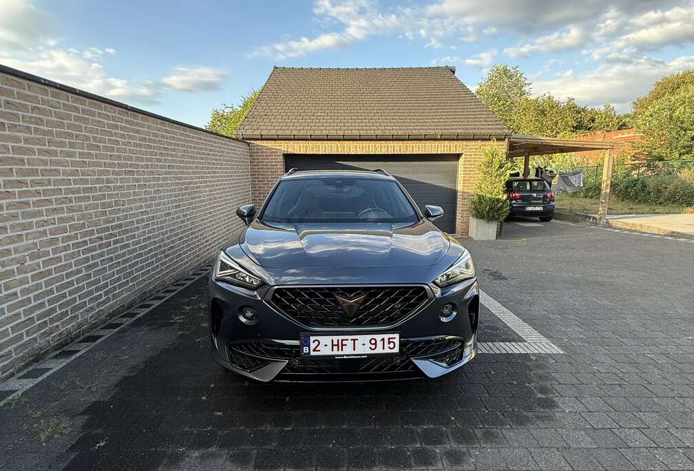 e-Hybrid 1.4 VZ DSG (180 kW)