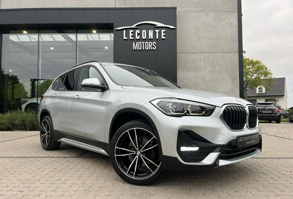 BMW X1 sDrive18i Full-LED/Panodak/Lederen-Sportzetels