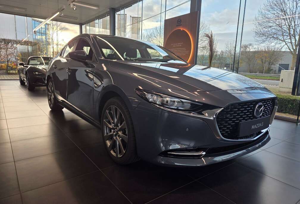 Mazda 3 Sedan e-SKYACTIV-X 186 M HYBRID AT CENTRERE-LINE