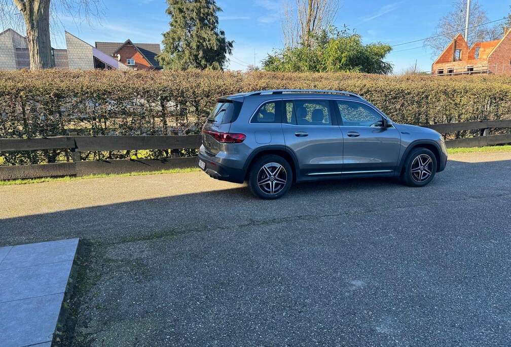 Mercedes-Benz EQB 300 4Matic AMG Line