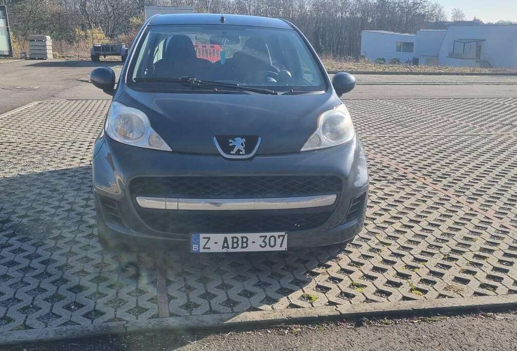 Peugeot 1.0i