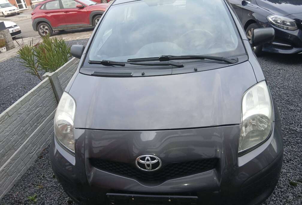 Toyota Yaris 1.0i VVT-i Natura