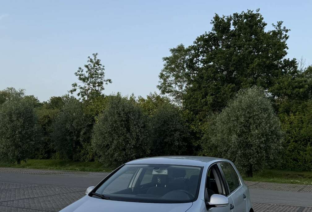 Volkswagen 1.6i 16v FSI Comfortline Tiptronic