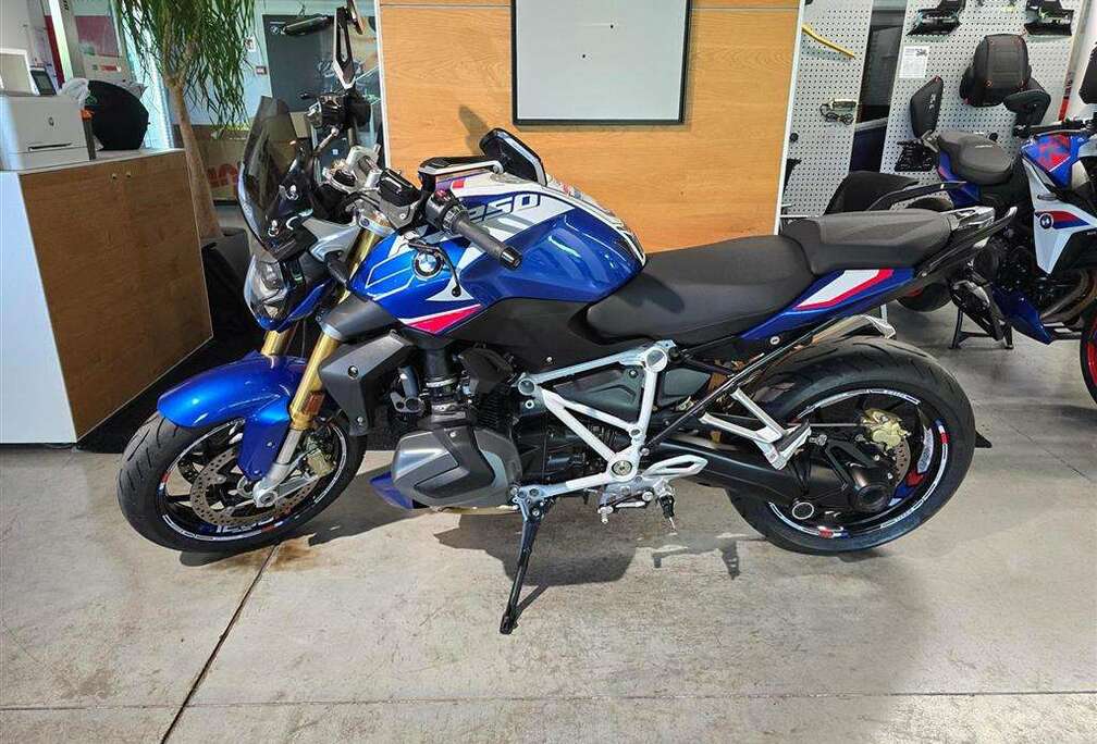 BMW 0