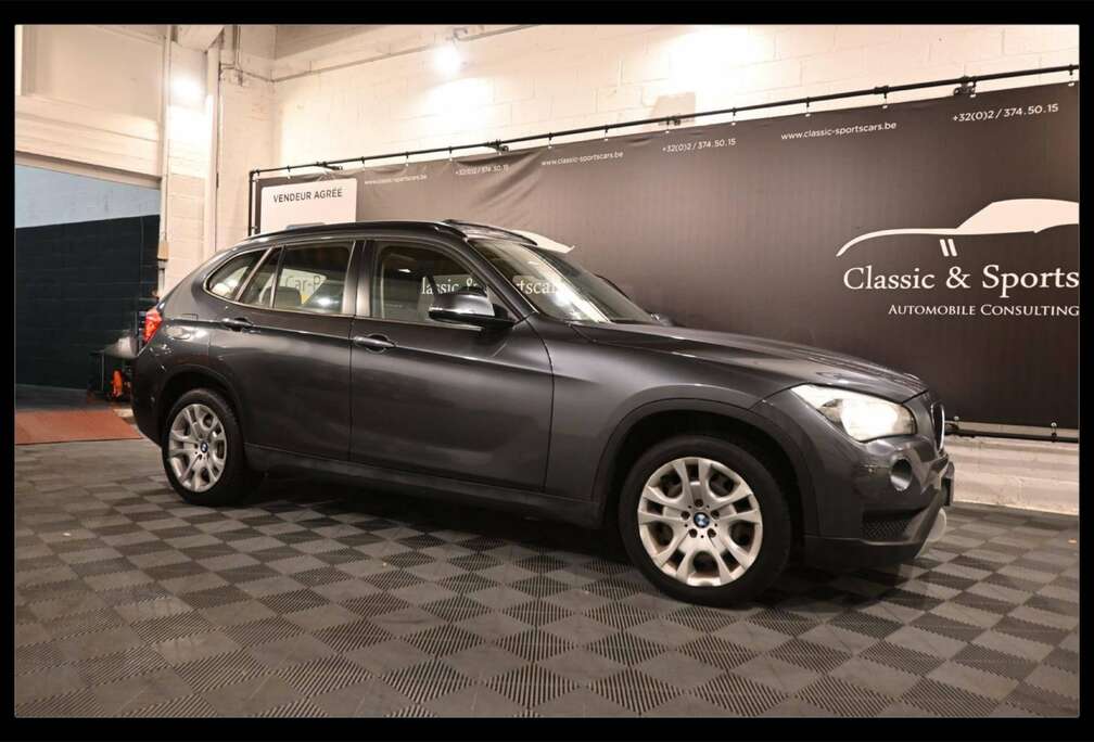 BMW X1 2.0iA sDrive18 EURO 6b / ESSENCE / BENZINE  / TOIT PANORAMIQUE / GPS NAVIGATION / PDC !!
