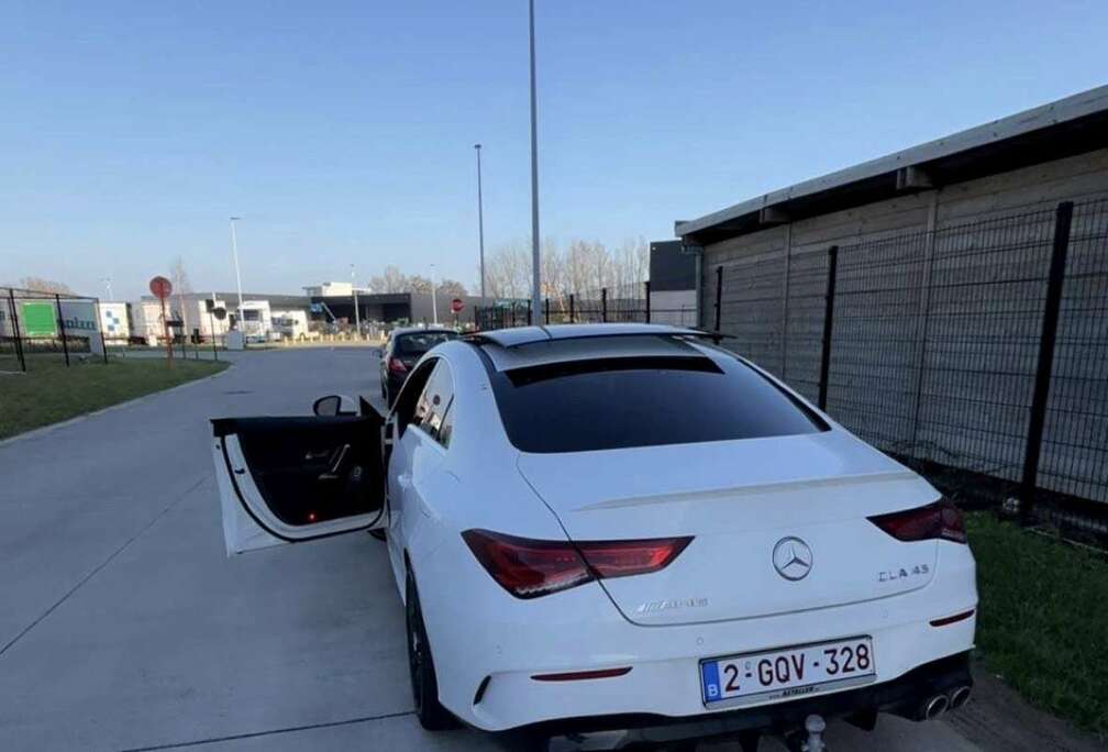 Mercedes-Benz 4Matic+ Shooting B Speedsh 8G-DCT