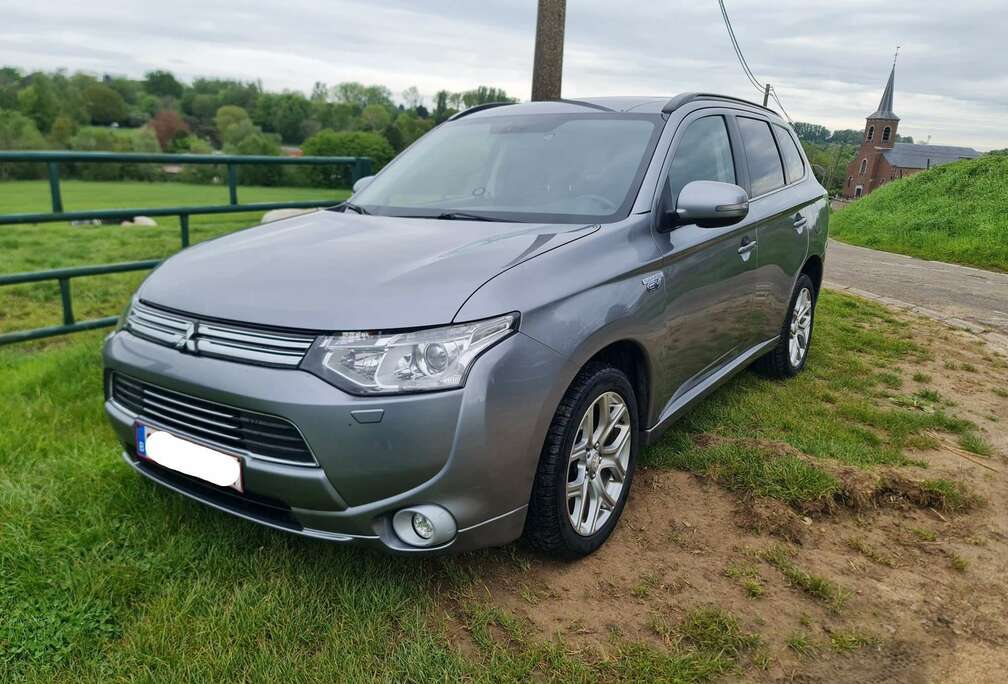 Mitsubishi 2.0i 4WD PHEV Instyle