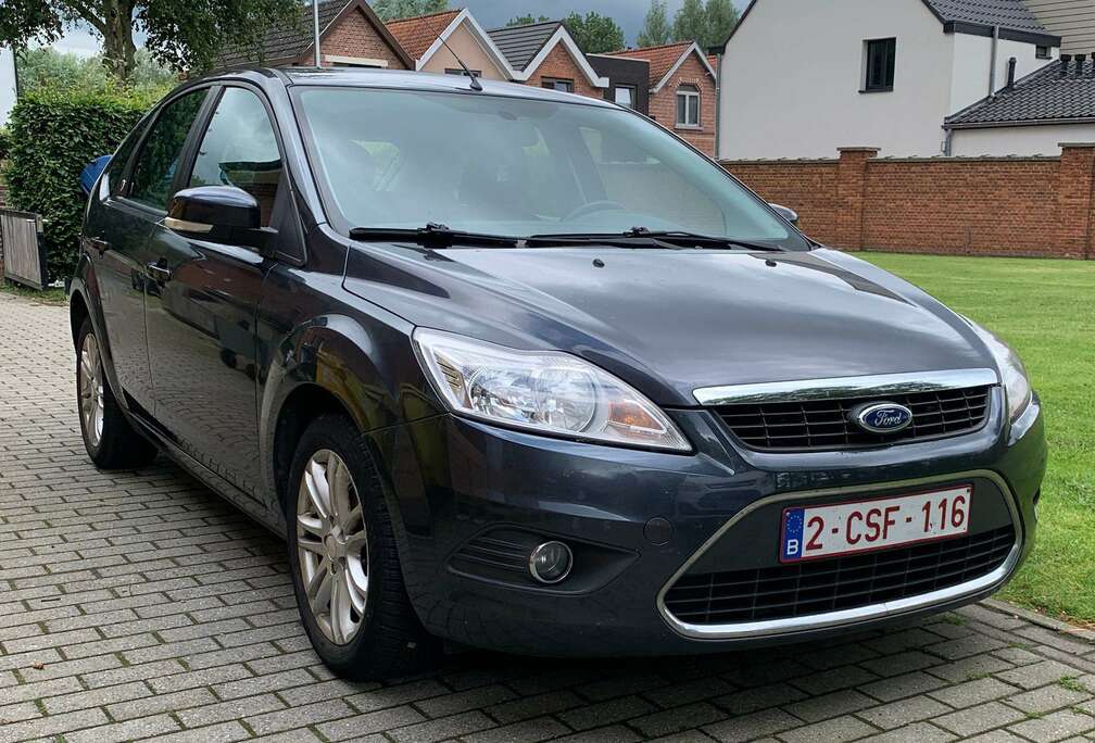 Ford Focus+1.6i+Ghia