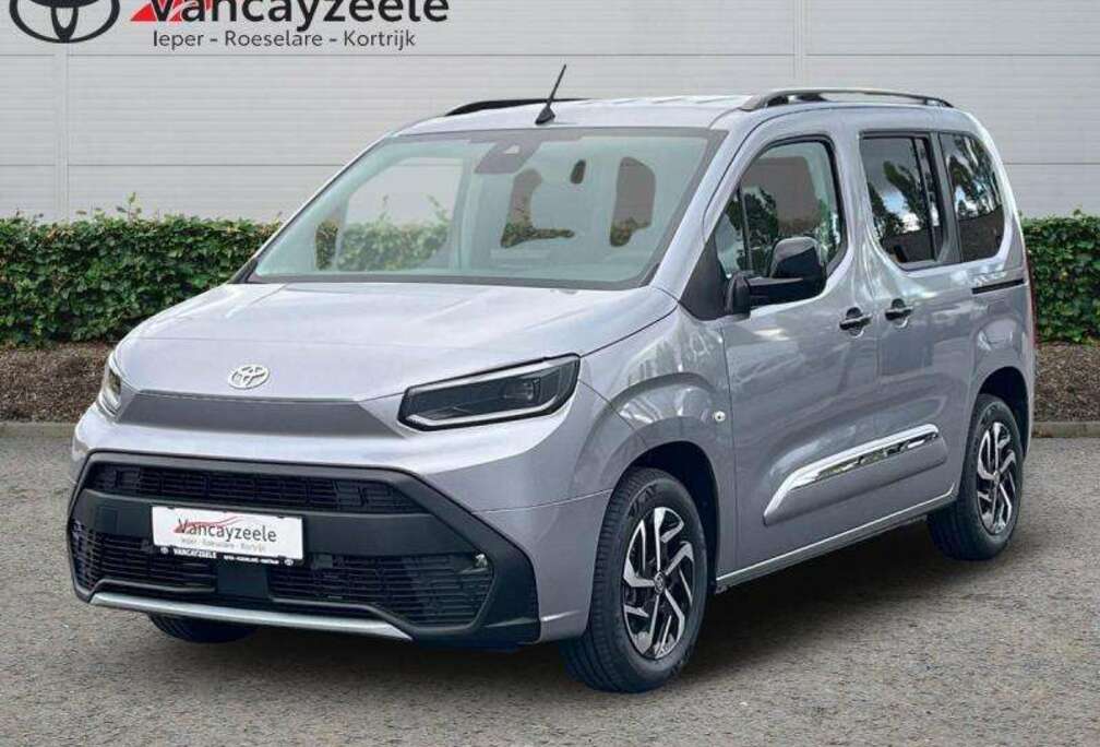 Toyota Family 5pl+CAM+GPS+SENS ACHTER