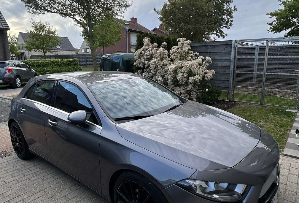Mercedes-Benz A 180 BlueEFFICIENCY Elegance