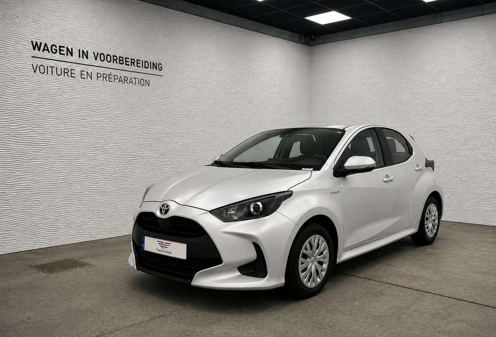 Toyota 1.5 VVT-i*FHEV*e-CVT-AUT*NAVI*116 PK*