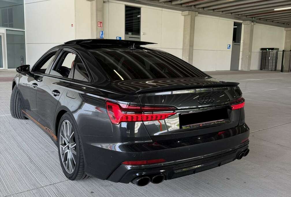Audi 2.0 TFSI e quattro S tronic sport