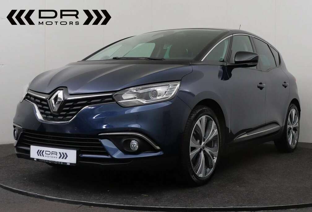 Renault .
