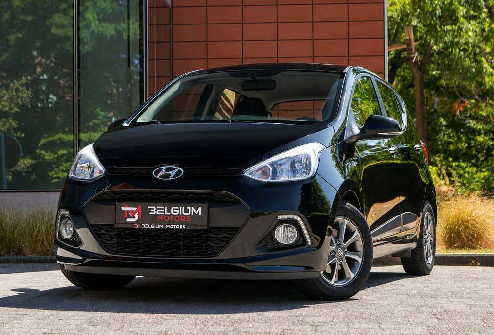 Hyundai - 1.2i Trend - Pano - Heated Seats - Clim - Cruise Control
