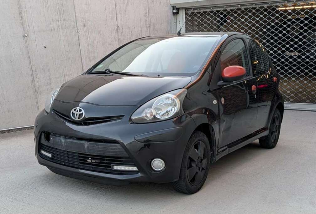 Toyota 1.0i  prêt à immatriculer