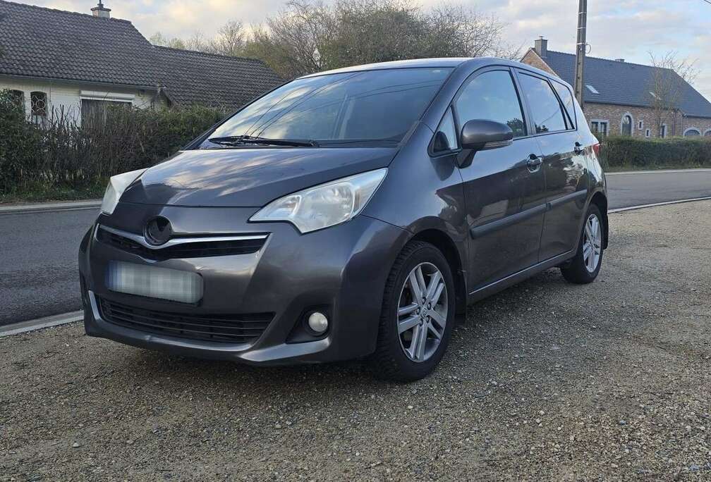 Toyota 1.33 VVT-i  Club Airco Navi Kamera Euro5