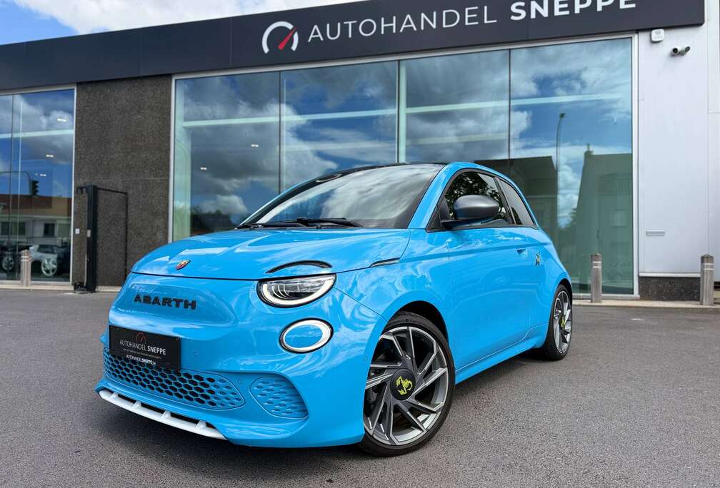 Abarth e-595 42 kWh Scorpionissima | 850Km!| Pano | Leder | Full!|