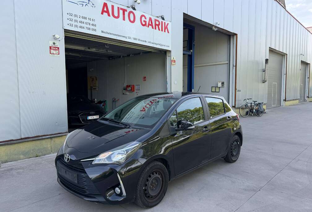 Toyota Yaris 1.5i Dual VVT-iE Y-oung