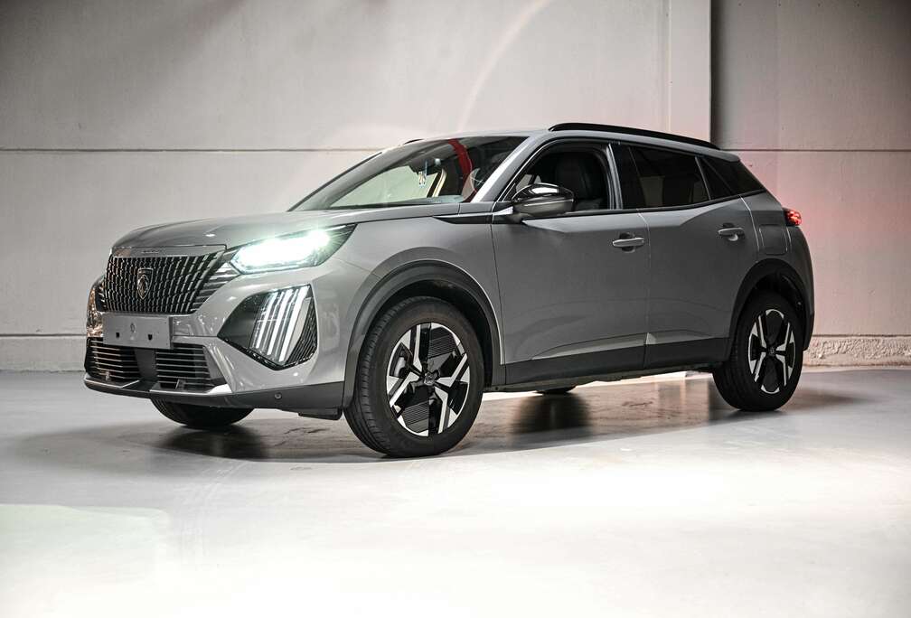 Peugeot ALLURE 1.2 TURBO 130 EAT8 /NAV / CAMERA