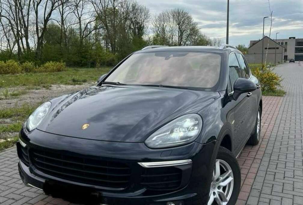 Porsche 3.0i V6 Hybrid Tiptronic S