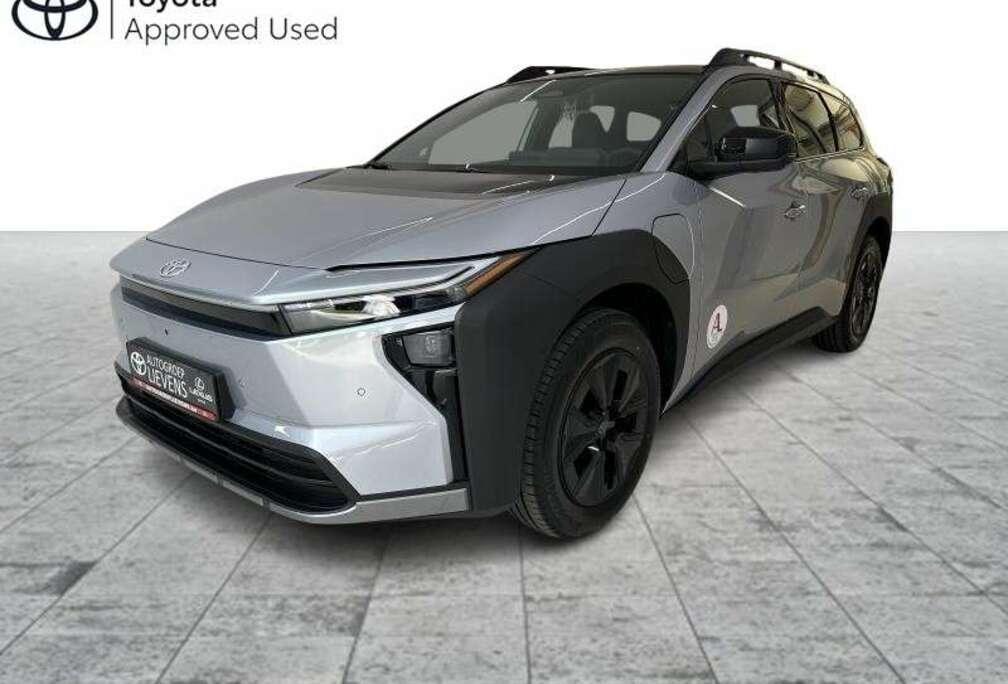 Toyota 74.7 kWh AWD TOURING EXECUTIVE