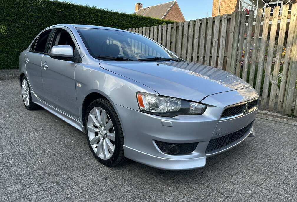Mitsubishi 2.0 DI-D Invite