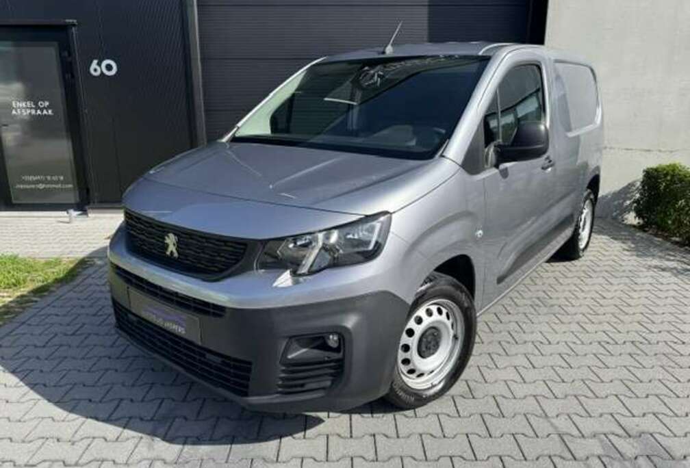 Peugeot 1.5 BlueHDi L1 / Automaat / 3 pl