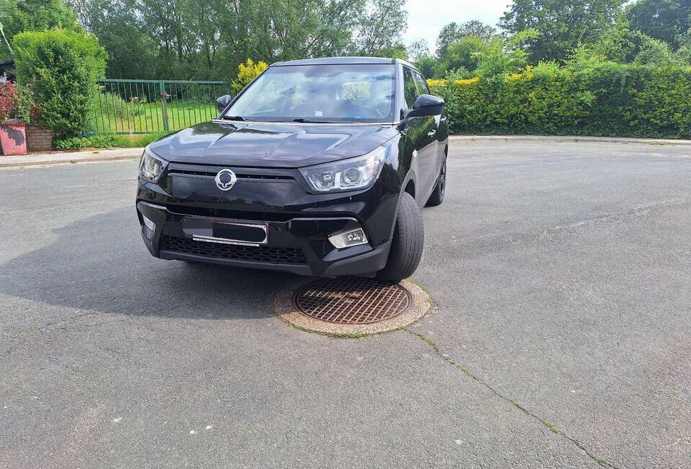 SsangYong 1.6i e-XGi 2WD Quartz
