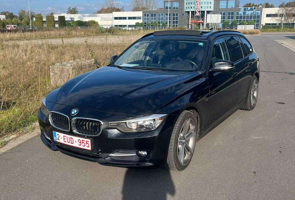 BMW 318d Touring Sport Line (LICHTE VRACHT)