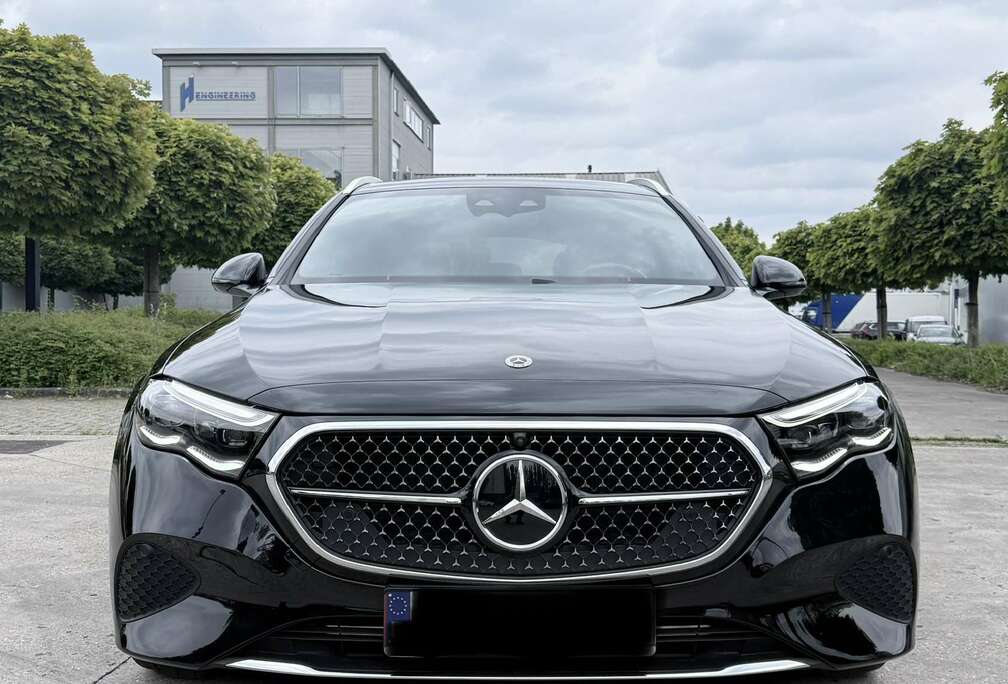 Mercedes-Benz Mercedes-Benz E 300e Superscreen Massage 360 BTW