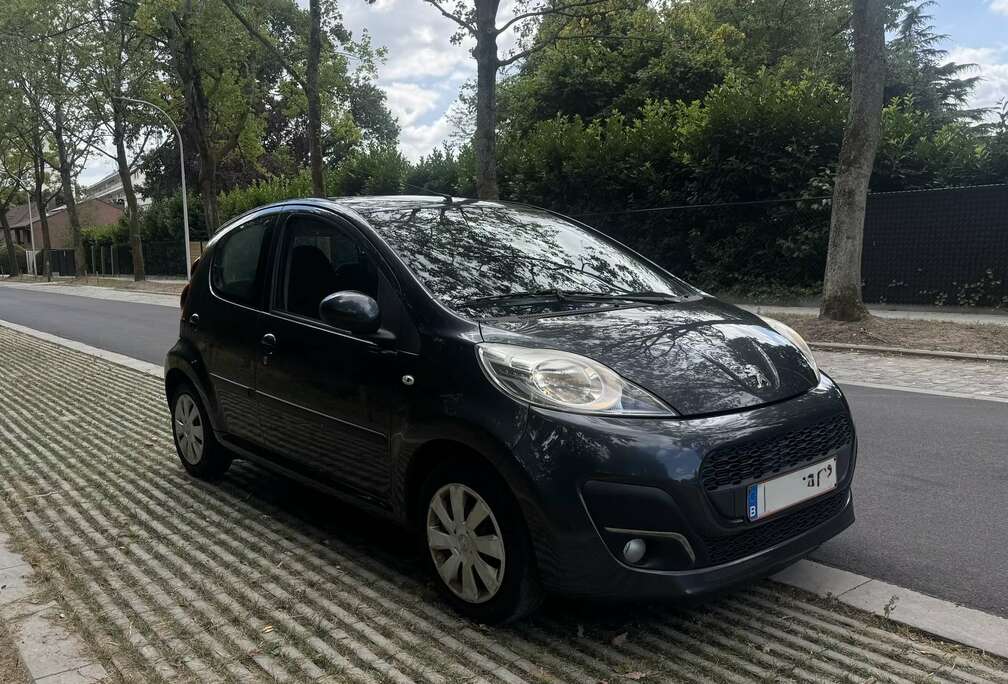 Peugeot 1.0i Active 2Tronic - Automaat - Facelift