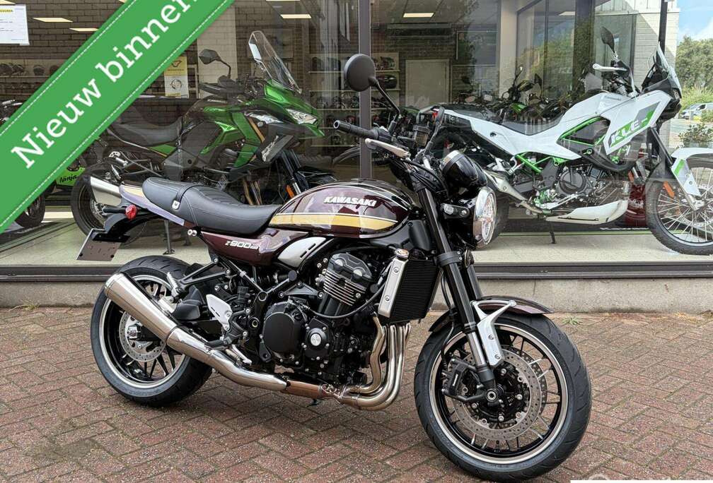 Z900RS