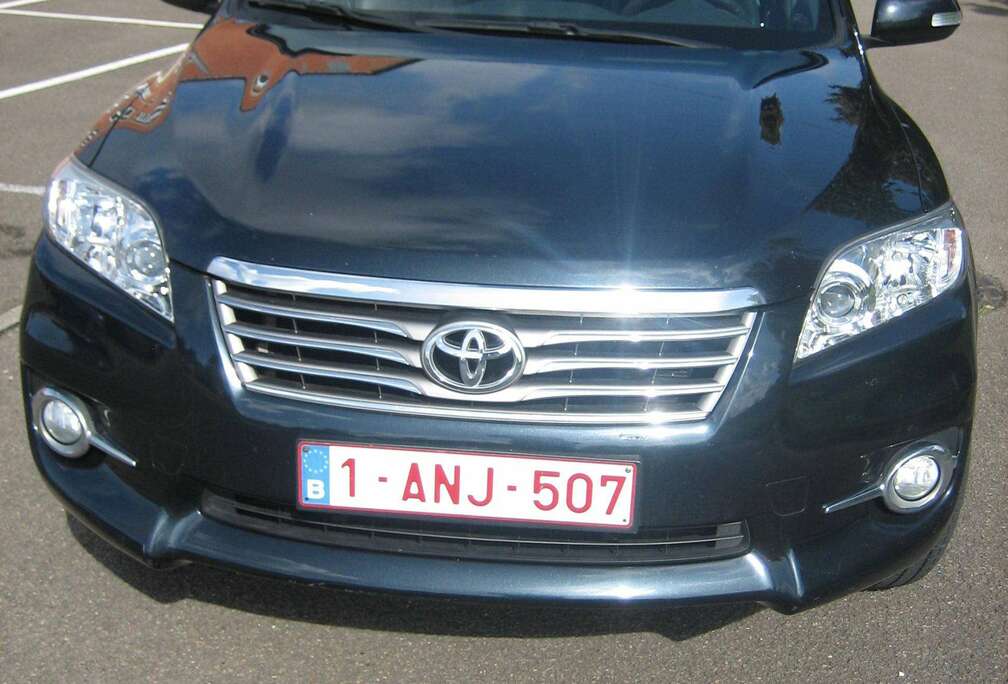 Toyota 2.2 D-4D 4x4 VIP DPF