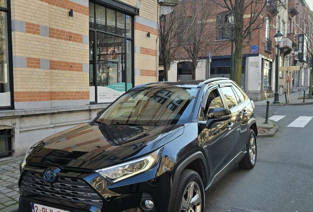 Toyota 2.5 4x2 Hybrid