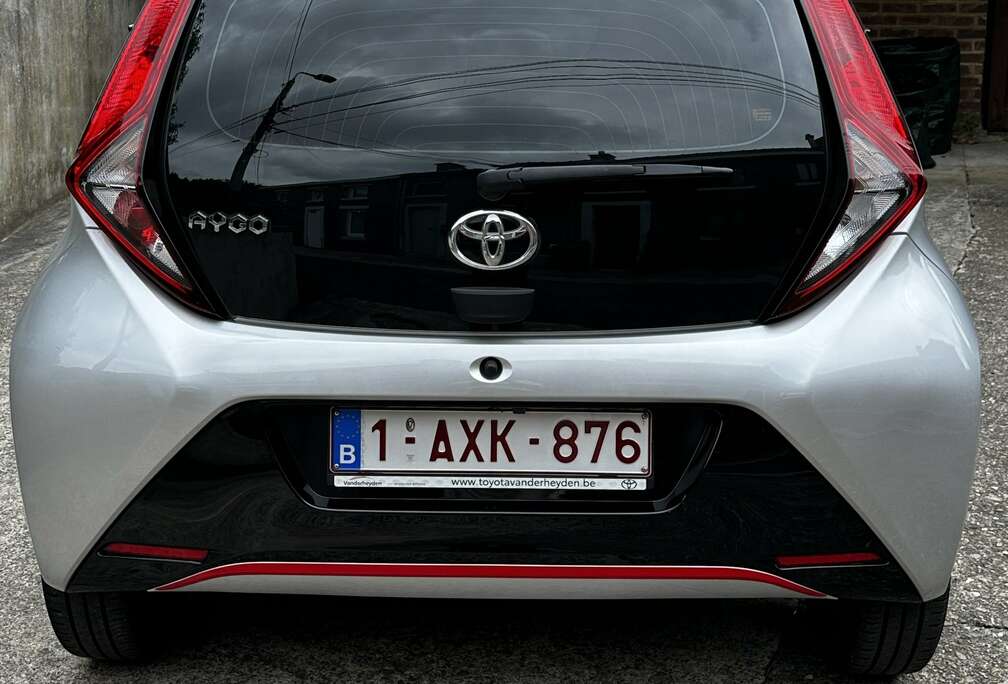 Toyota 1.0i VVT-i x-play II