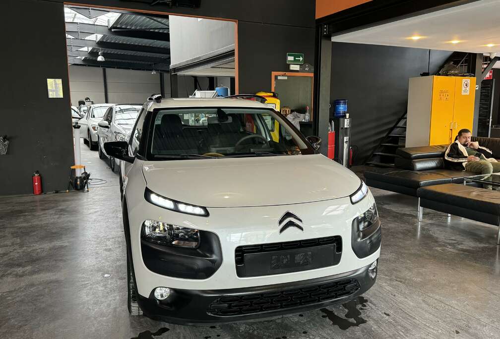 Citroen 1.2 - A/C - MEDIA/TEL - NAVI - LIM/REG