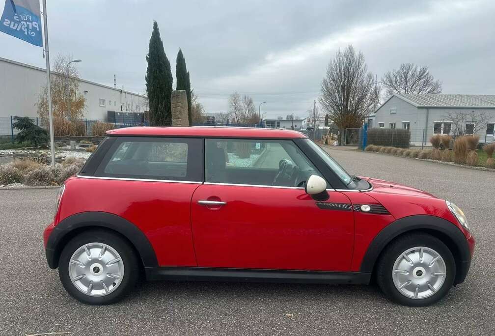 MINI 1.4/95CV:ESSENCE/B.AUTOMATIQUE