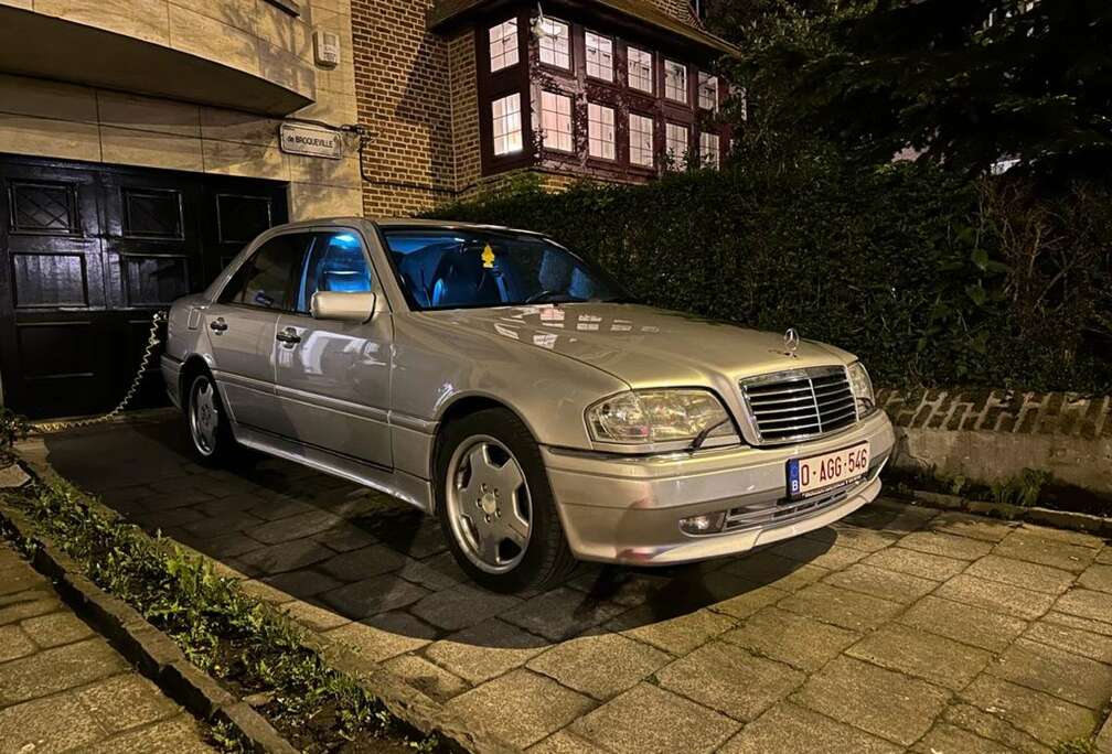 Mercedes-Benz w202 V6