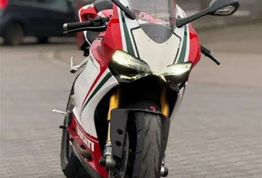 S TRICOLORE